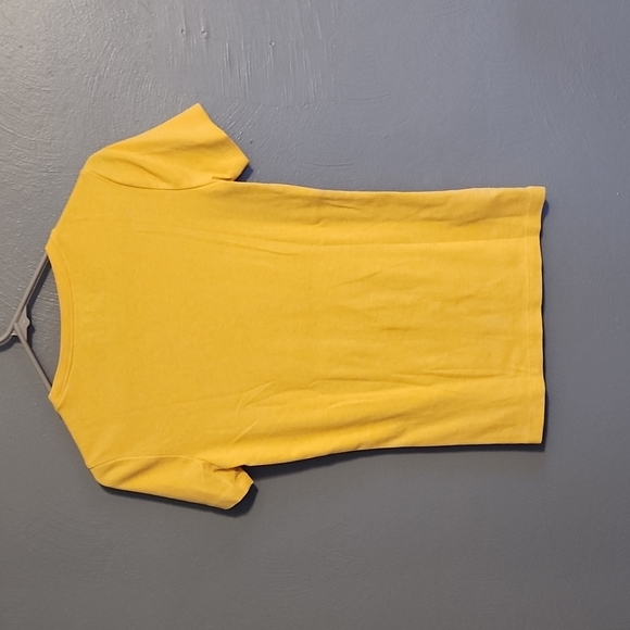 ⭐️5/$20⭐️Eddie Bauer tee - Picture 4 of 4